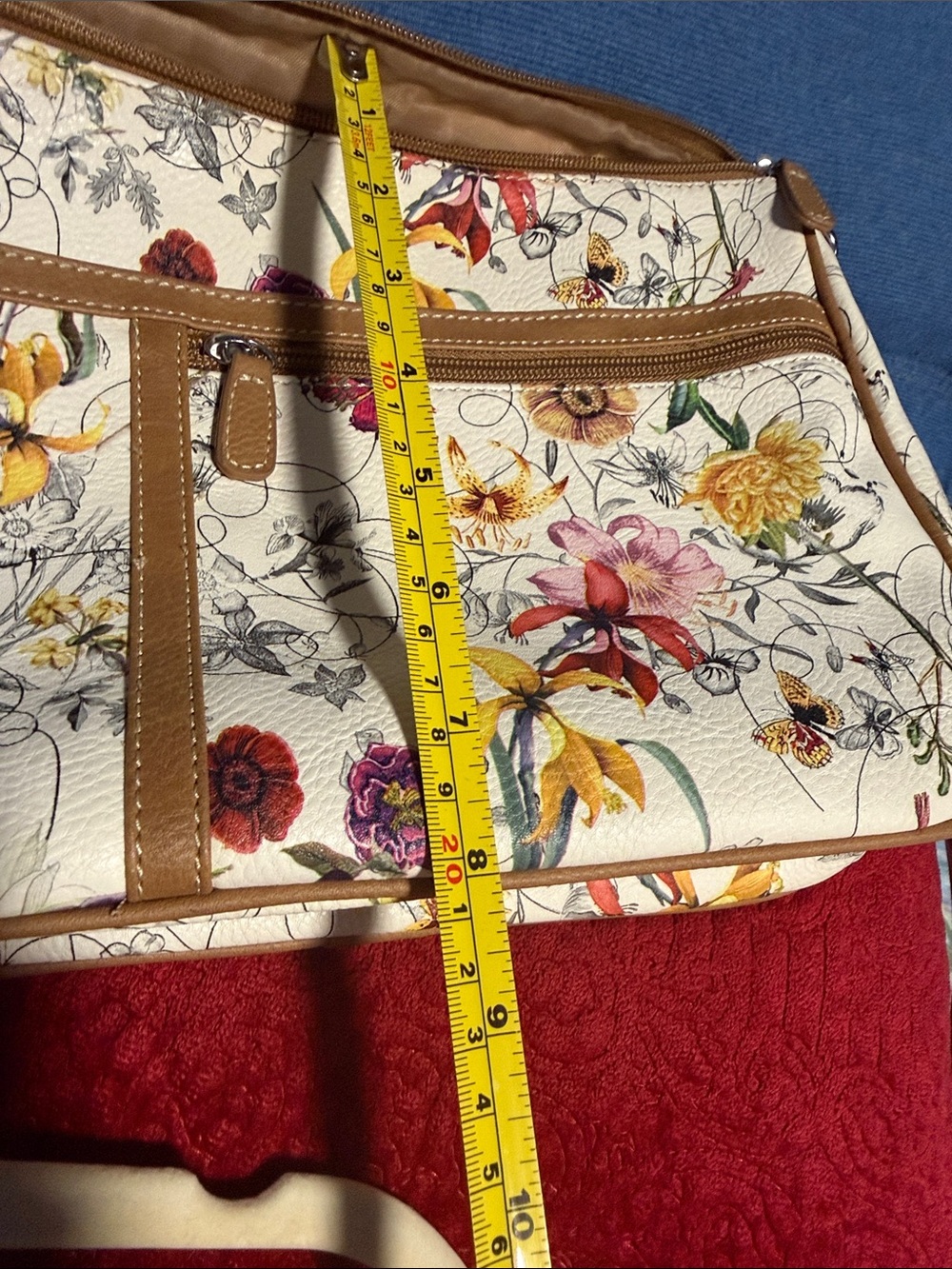 Multisak - Floral Crossbody Shoulder Bag with Tan Trim plus a black cosmetic bag - Picture 7 of 11